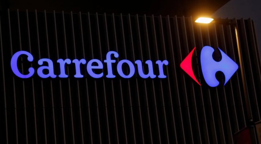 Logo do Carrefour • Eric Gaillard/Reuters