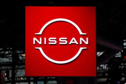 Em novembro, a Nissan revelou um plano de reestruturação que incluía o corte de 9.000 empregos • REUTERS/David Dee Delgado