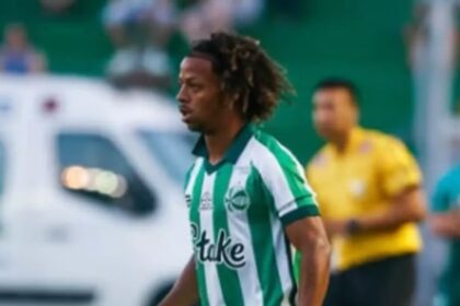Ênio (Foto: Reprodução/Instagram/@eniooficial)